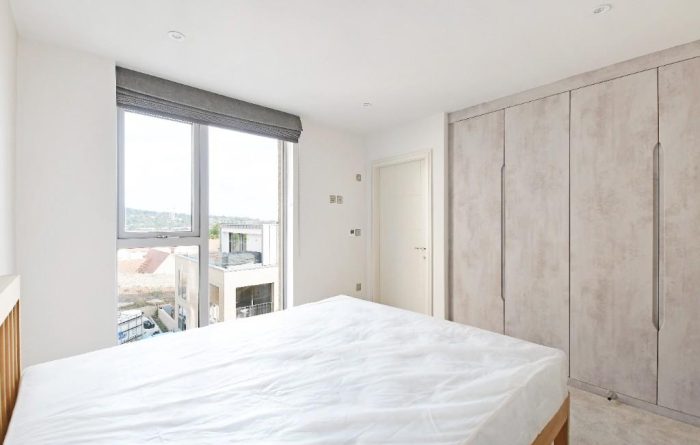 2 Dukes place, bedroom 4