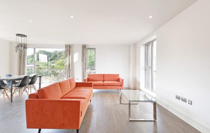 2 Dukes place, sofa
