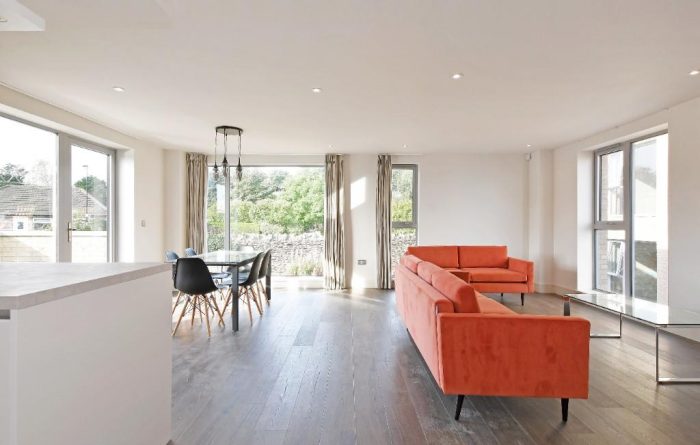 2 Dukes place, sofa and kitchen