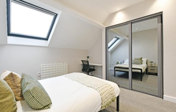 2 bed Apt Hutton Buildings bedtoom 1