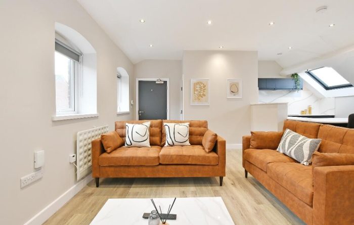 2 bed apartment Hutton Buildings