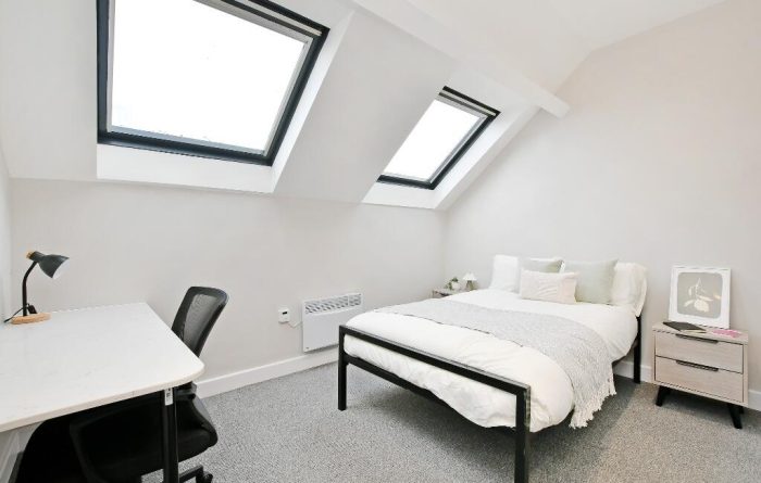 2 bed apt Hutton Buildings bedroom 2