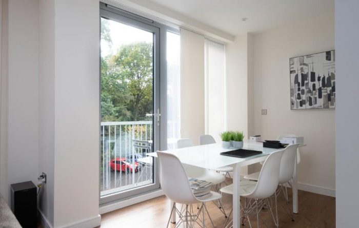 240 Abbeydale Road, kitchen table, Ascent Lettings