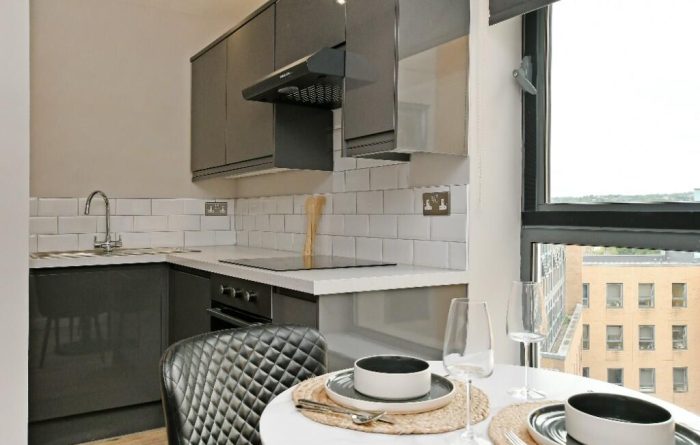 704 west one cube dining