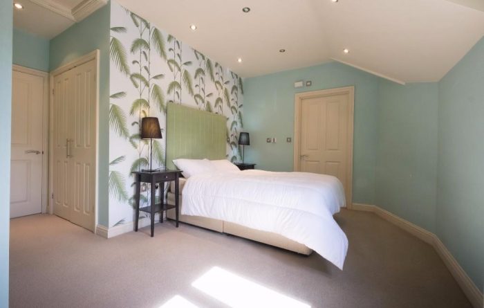 9 Totley hall, bedroom 1 Ascent Lettings