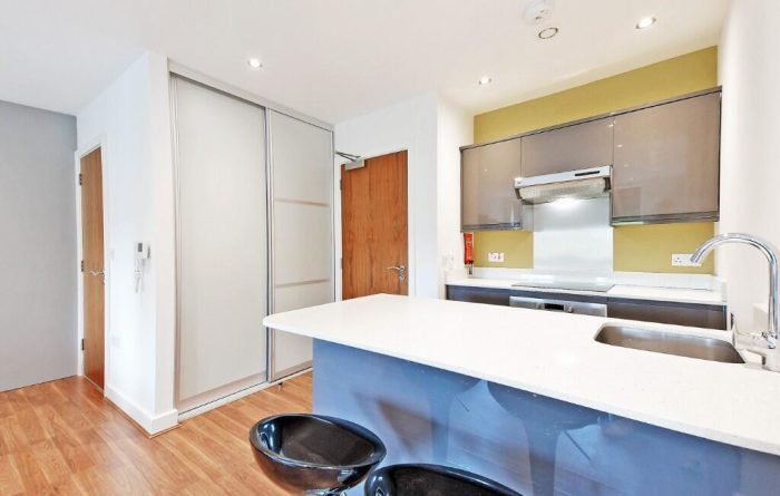 APT 6, Porterbrook, kitchen