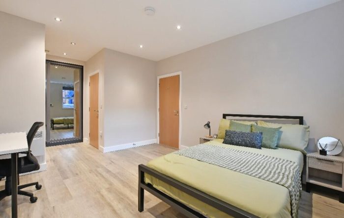 Apartment 15, Hutton's Buildings, bedroom