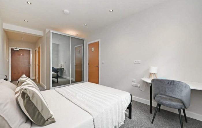 Apartment 28, Huttons Buildings, bed view