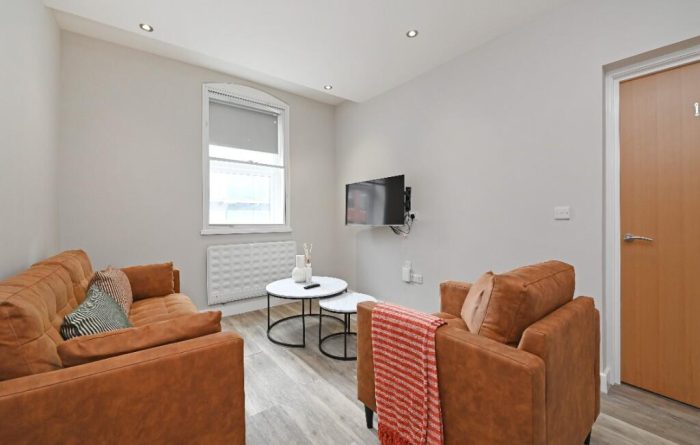 Apartment 28, Huttons Buildings, living room