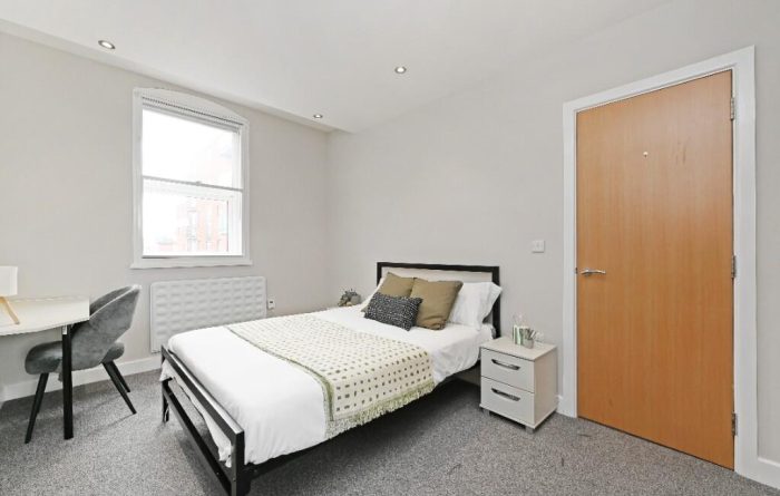 Apartment 28, Huttons buildings bed 2
