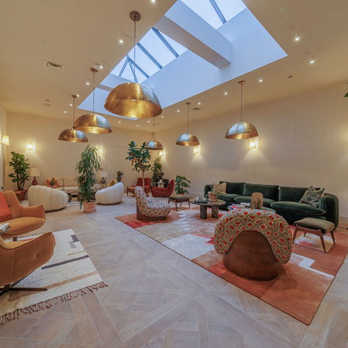 The James Lounge