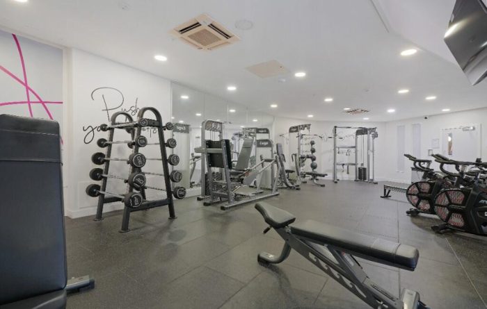 West One 2 Bed Apt, gym 2