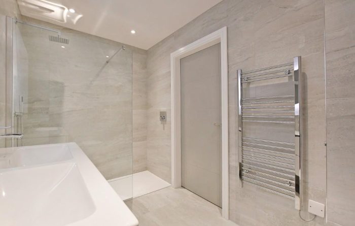 ensuite 2 dore lodge